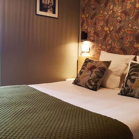 Hotel Hippodrome Paris Bagian luar foto