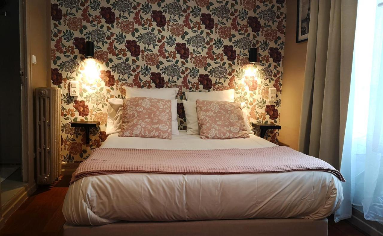 Hotel Hippodrome Paris Bagian luar foto