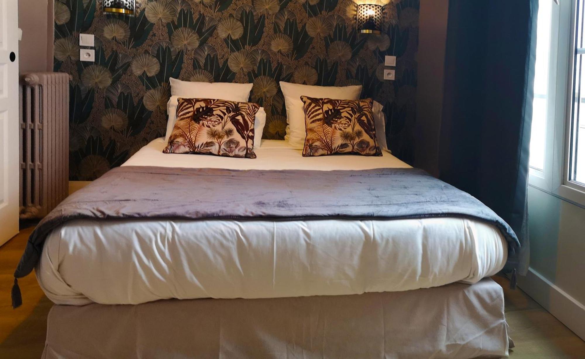 Hotel Hippodrome Paris Bagian luar foto