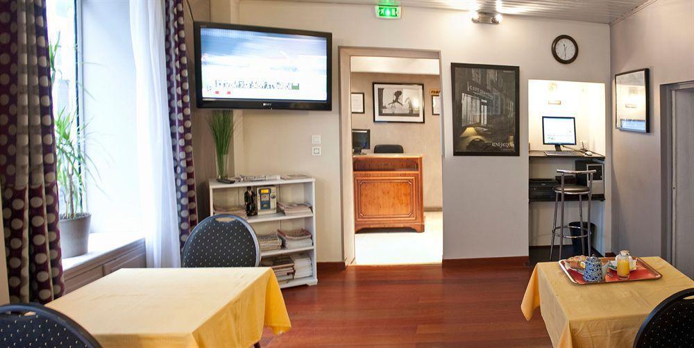 Hotel Hippodrome Paris Bagian luar foto